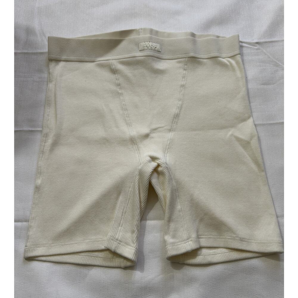 Skims NWOT Women's Comfortable Stretchy Cotton Rib Shorts Cream Size Small